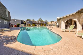 2 Swimming pools